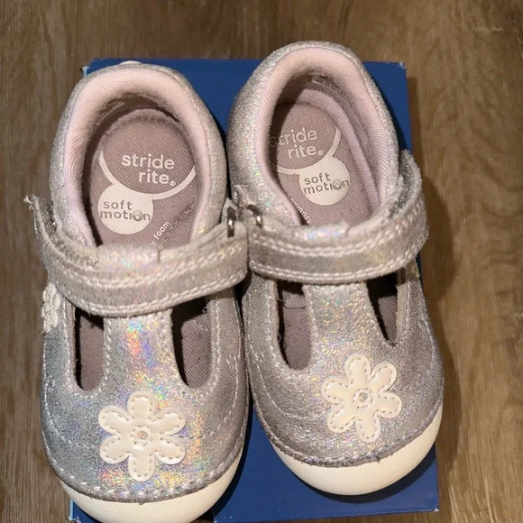 Stride Rite - Picture 4 of 14